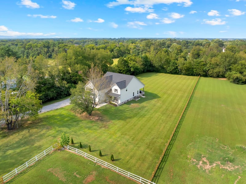 194 Volunteer Rd, Murfreesboro, TN 37128