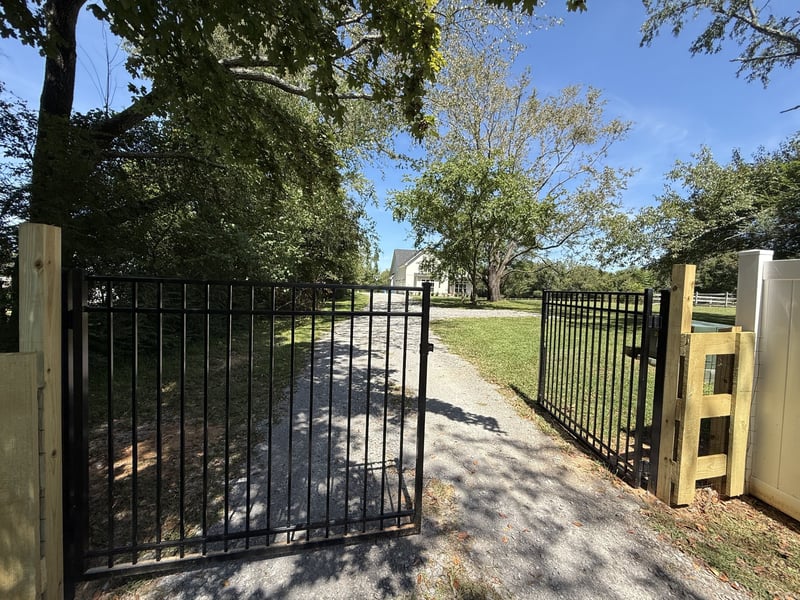 194 Volunteer Rd, Murfreesboro, TN 37128