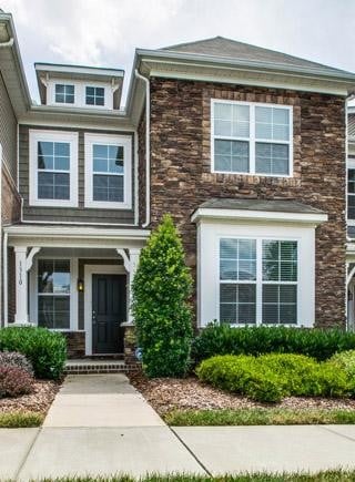 1310 Riverbrook Dr, Hermitage, TN 37076