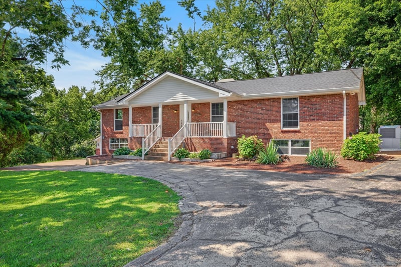 1105 Browndale Ct, Nashville, TN 37207