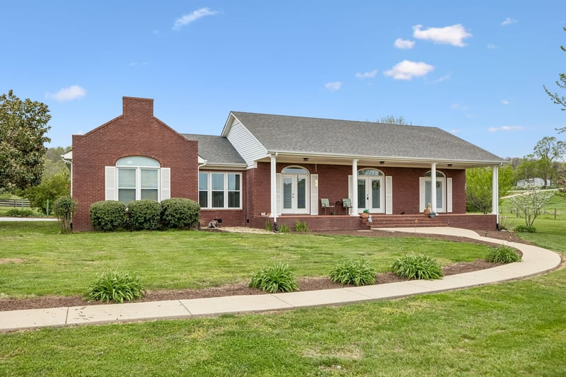 2914 Valley Creek Rd, Culleoka, TN 38451
