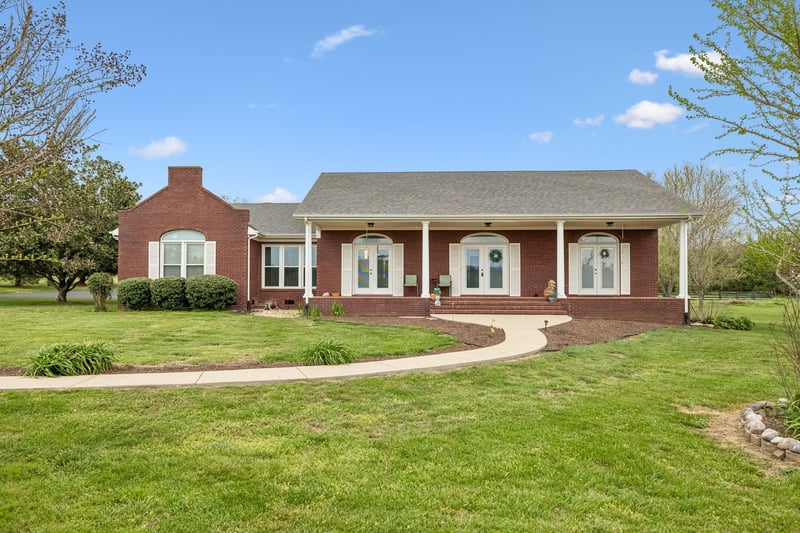 2914 Valley Creek Rd, Culleoka, TN 38451