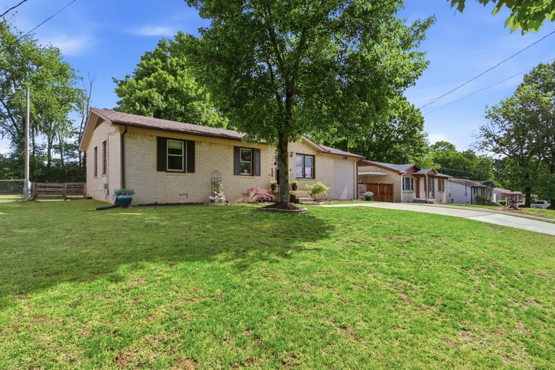617 Mclemore Ave, Spring Hill, TN 37174