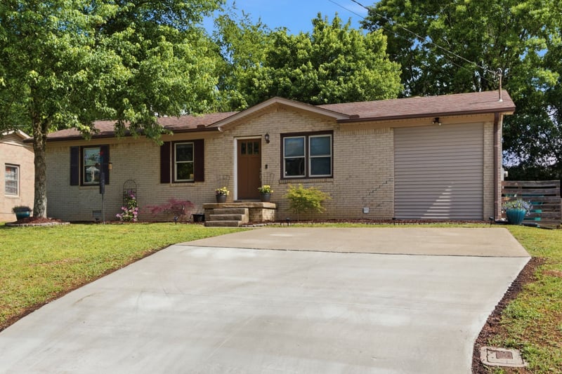 617 Mclemore Ave, Spring Hill, TN 37174