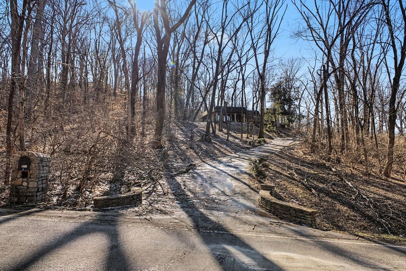 611 Hillwood Blvd, Nashville, TN 37205