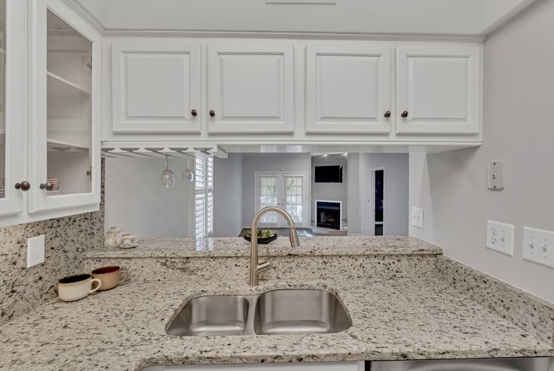 107 W End Pl, Nashville, TN 37205