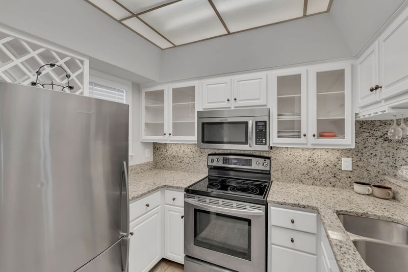 107 W End Pl, Nashville, TN 37205