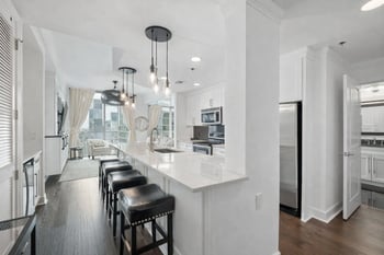 415 Church St #2112, Nashville, TN 37219