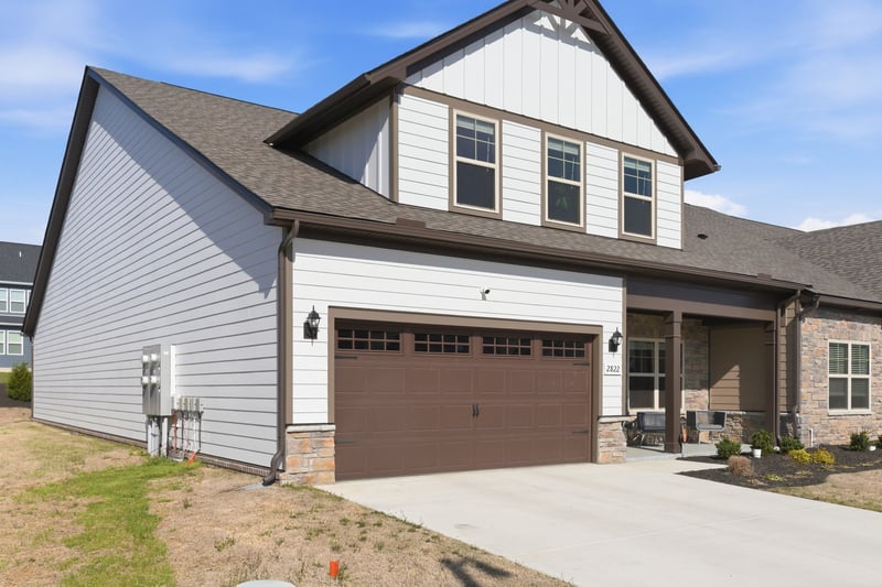 2822 Soldiers Honor Dr, Murfreesboro, TN 37128