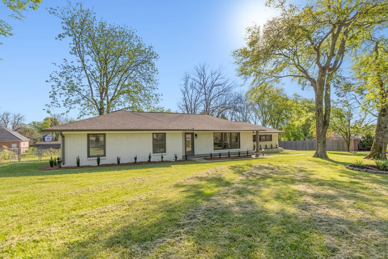 305 Shepherd Hills Dr, Madison, TN 37115