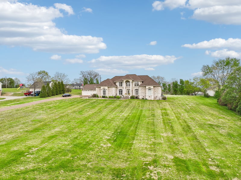 1011 Robertson Rd, Gallatin, TN 37066