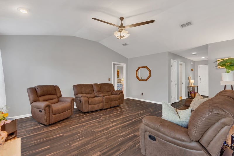 2032 Red Jacket Trce, Spring Hill, TN 37174