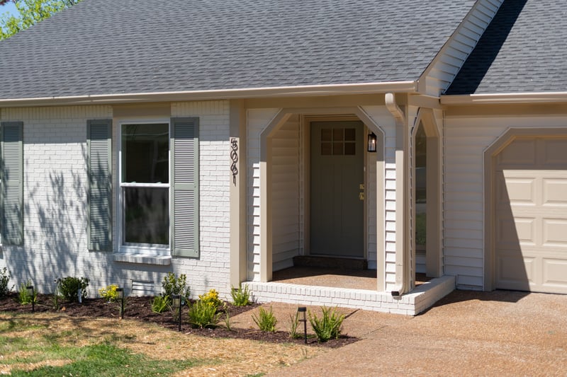 5061 English Village Dr, Nashville, TN 37211