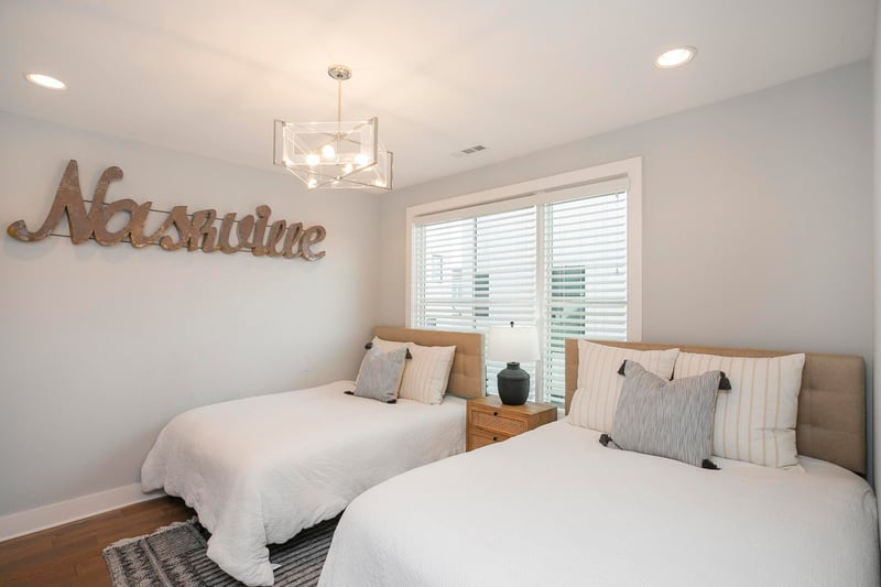 400 36th Ave, Nashville, TN 37209