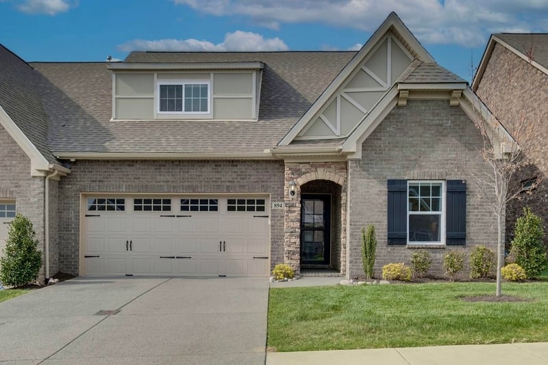 894 Meadowcrest Way, Lebanon, TN 37090