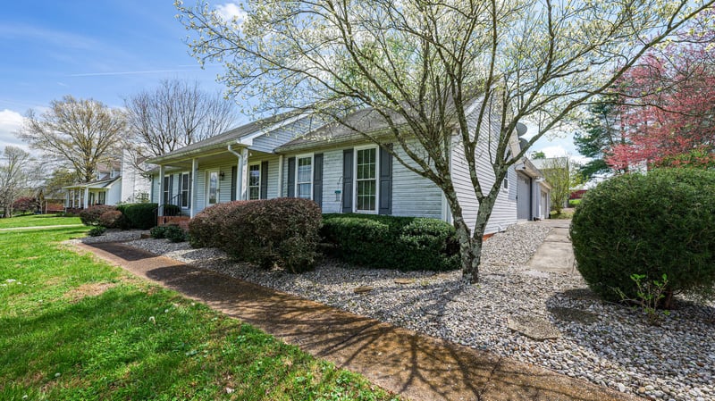 147 Flynn Rd, Gallatin, TN 37066