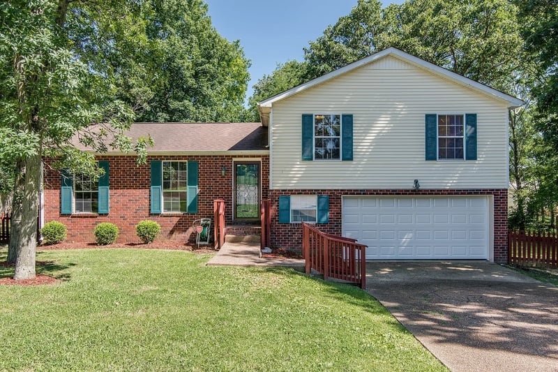 704 Rigger Ct, Nashville, TN 37217