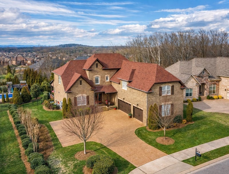 303 Scarsdale Dr, Hendersonville, TN 37075