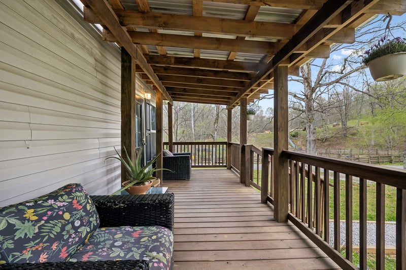 805 Harris Rd, Dickson, TN 37055