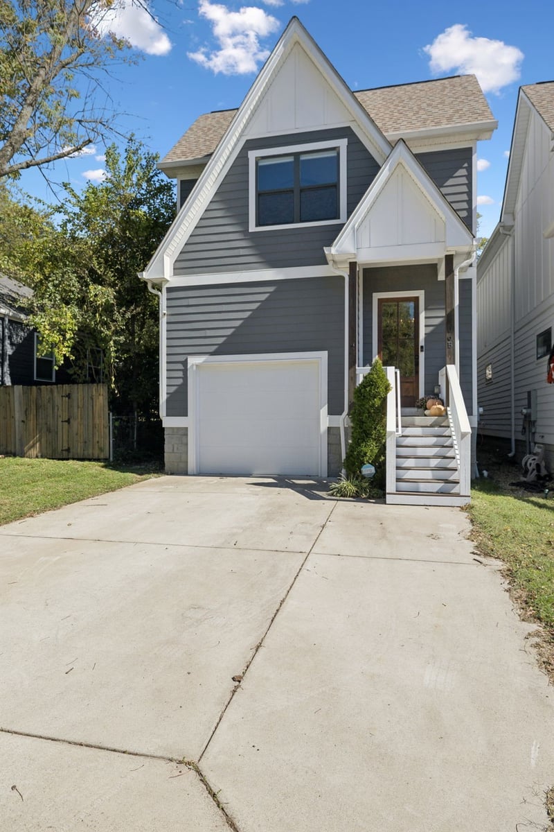 506B E Bend Dr, Nashville, TN 37209