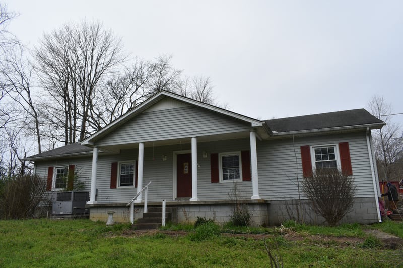 42 Sykes Rd, Hickman, TN 38567