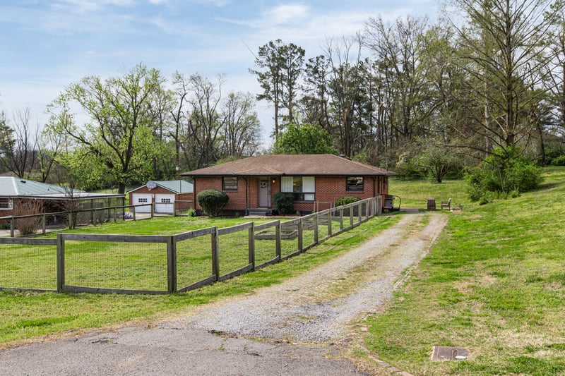 1227 Bell Grimes Ln, Nashville, TN 37207