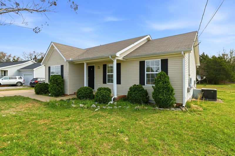 1987 Gateland Dr, Murfreesboro, TN 37127