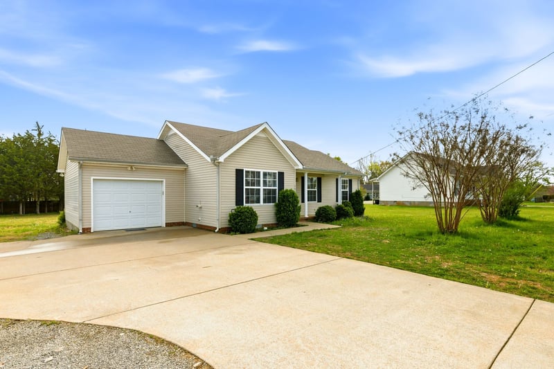 1987 Gateland Dr, Murfreesboro, TN 37127