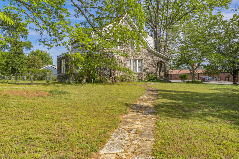 307 College Ave, Carthage, TN 37030