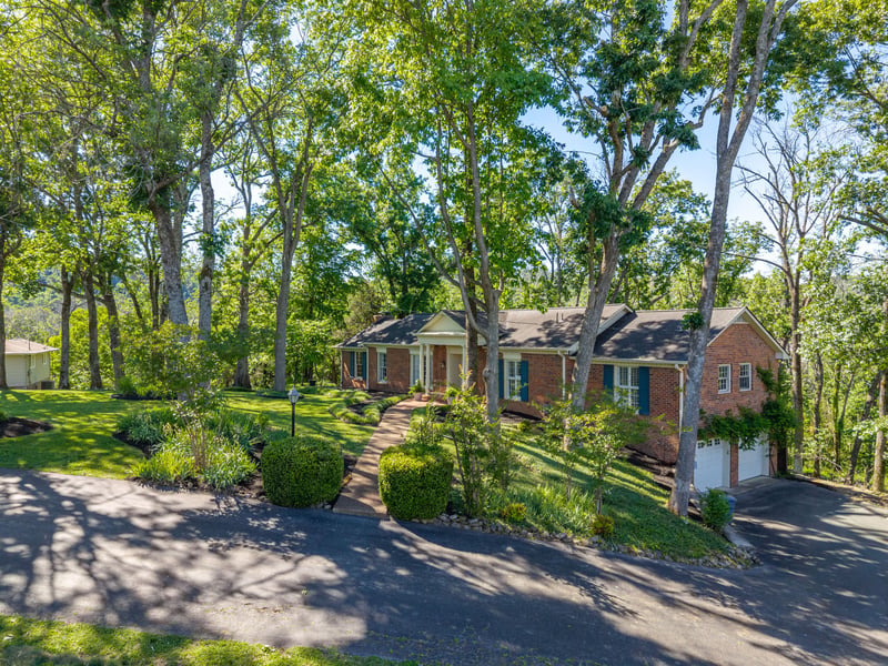877 Hillhaven Ct, Nashville, TN 37220