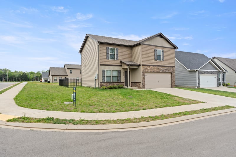 2330 Red Barn Rd, Christiana, TN 37037