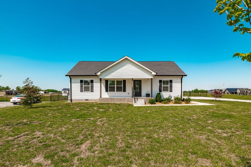 1323 N Corinth Rd, Portland, TN 37148