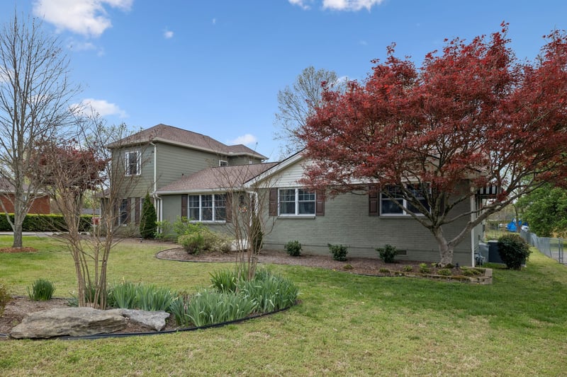 2913 Fernbrook Ln, Nashville, TN 37214