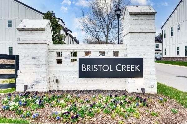605 Bristol Creek Dr, Nashville, TN 37221