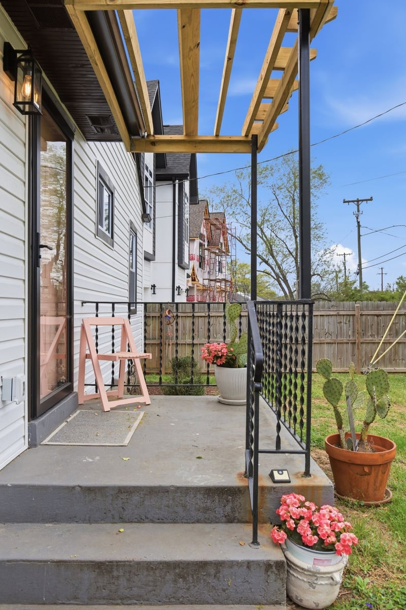 64 Creighton Ave, Nashville, TN 37206