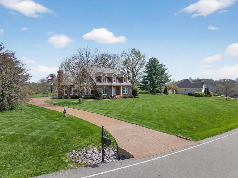 4426 Savage Pointe Dr, Franklin, TN 37064