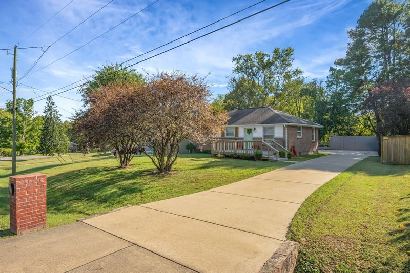 3815 Barlow Dr, Nashville, TN 37211