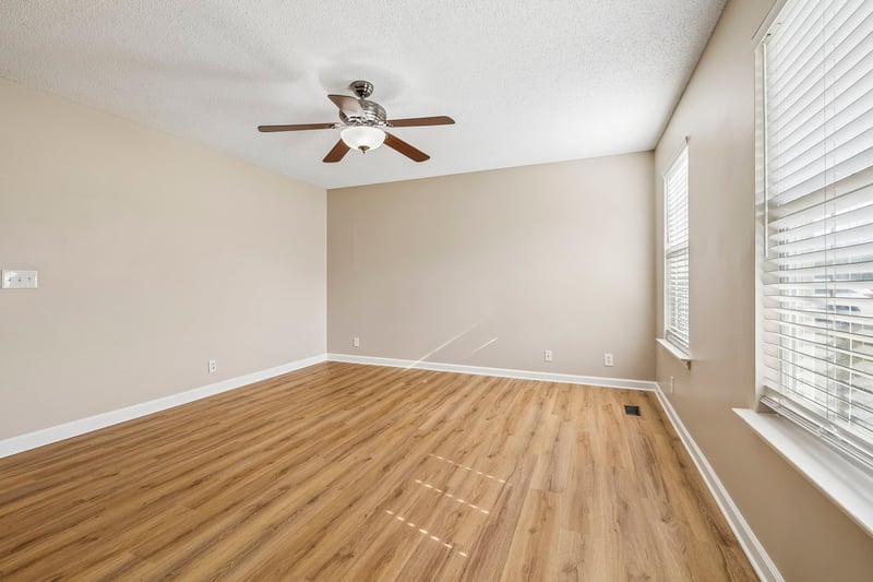 2901 Meadowhill Dr, Murfreesboro, TN 37130