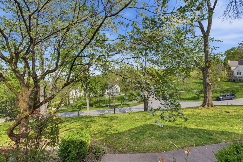 5809 Still Hollow Rd, Nashville, TN 37215