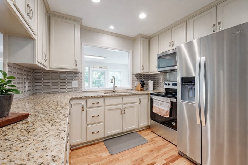 6705 Fleetwood Dr, Nashville, TN 37205