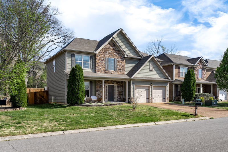 2034 Austin Dr, Spring Hill, TN 37174