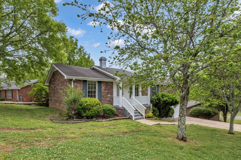 101 Forest Meadows Dr, Hendersonville, TN 37075