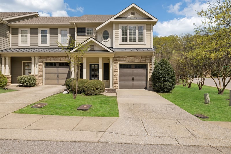 1040 Woodbury Falls Dr, Nashville, TN 37221