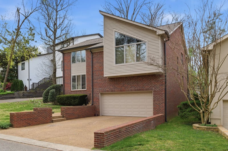 517 Harpeth Trace Dr, Nashville, TN 37221