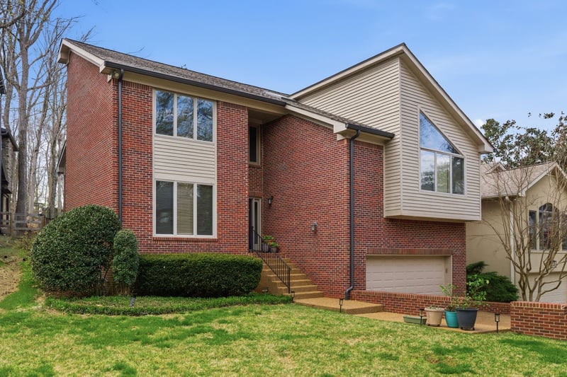 517 Harpeth Trace Dr, Nashville, TN 37221