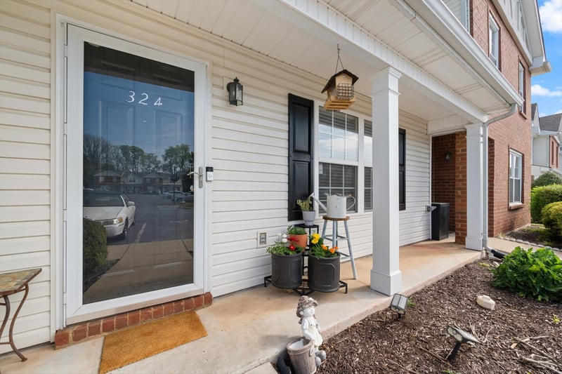 324 Arapaho Dr, Murfreesboro, TN 37128