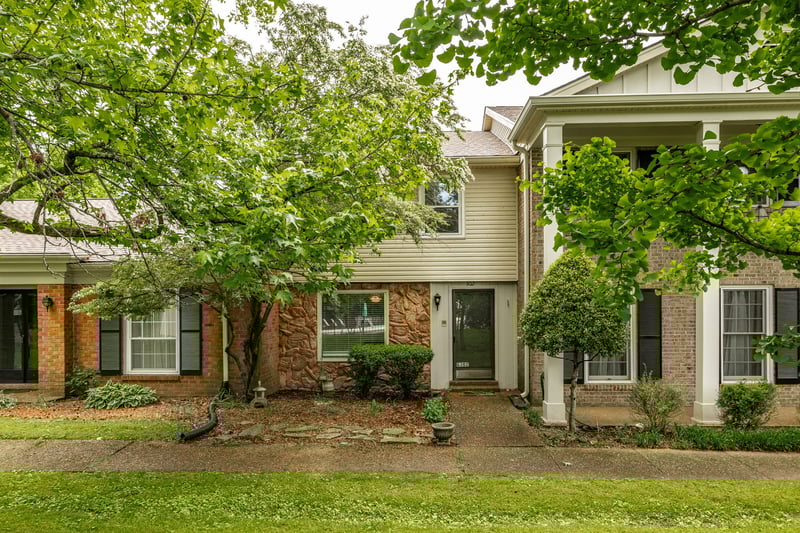 8300 Sawyer Brown Rd #G302, Nashville, TN 37221