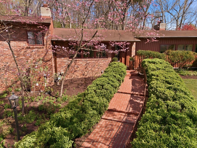 6002 Hickory Valley Rd, Nashville, TN 37205