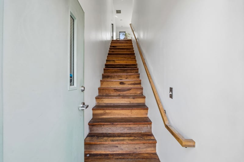 1225 4th Ave #202, Nashville, TN 37210