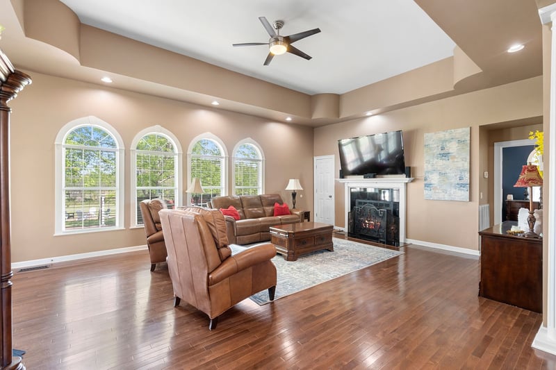 6930 Hall Rd, Greenbrier, TN 37073